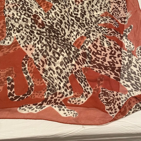 Yves Saint Laurent silk leopard 🐆 scarf. - Picture 2 of 7